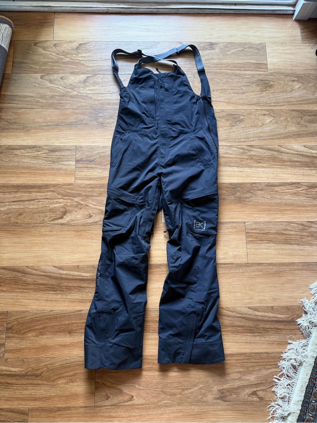 Burton [Ak] Kimmy Gore-Tex 2l Bib Pants Women M Short Black Snowboard Ski